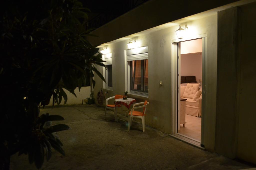 Blue Ark Aigeira Flat & Studio Buitenkant foto